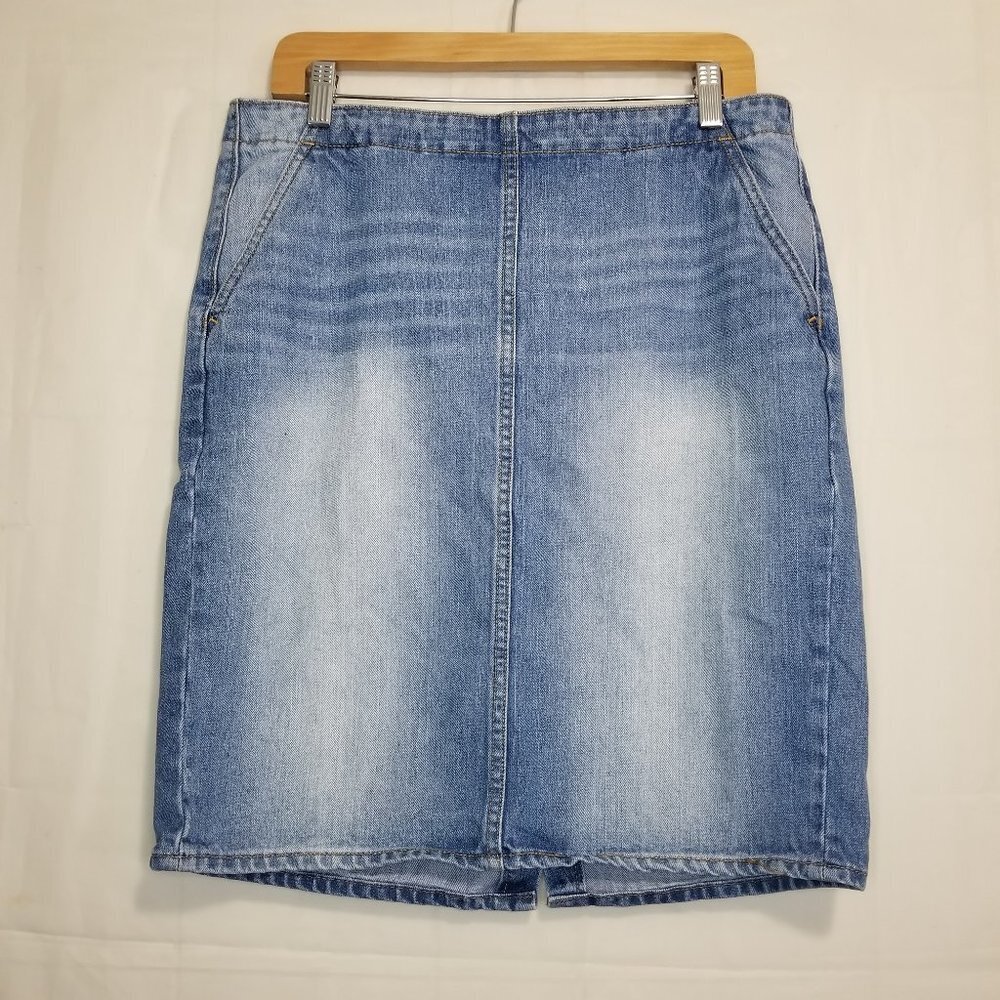 Gap denim jean pencil skirt blue size 31T faded 100% cotton back slit